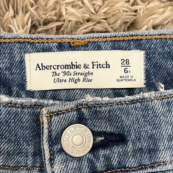 Abercrombie & Fitch Womens The 90 Straight Ultra High Rise Jean - Picture 4 of 6